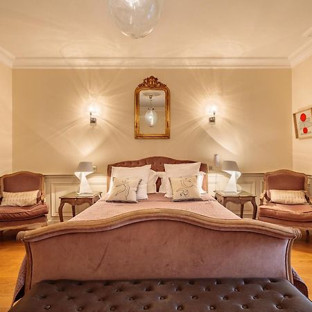 Hotel La Suite Вильнёв-ле-Авиньон Номер фото